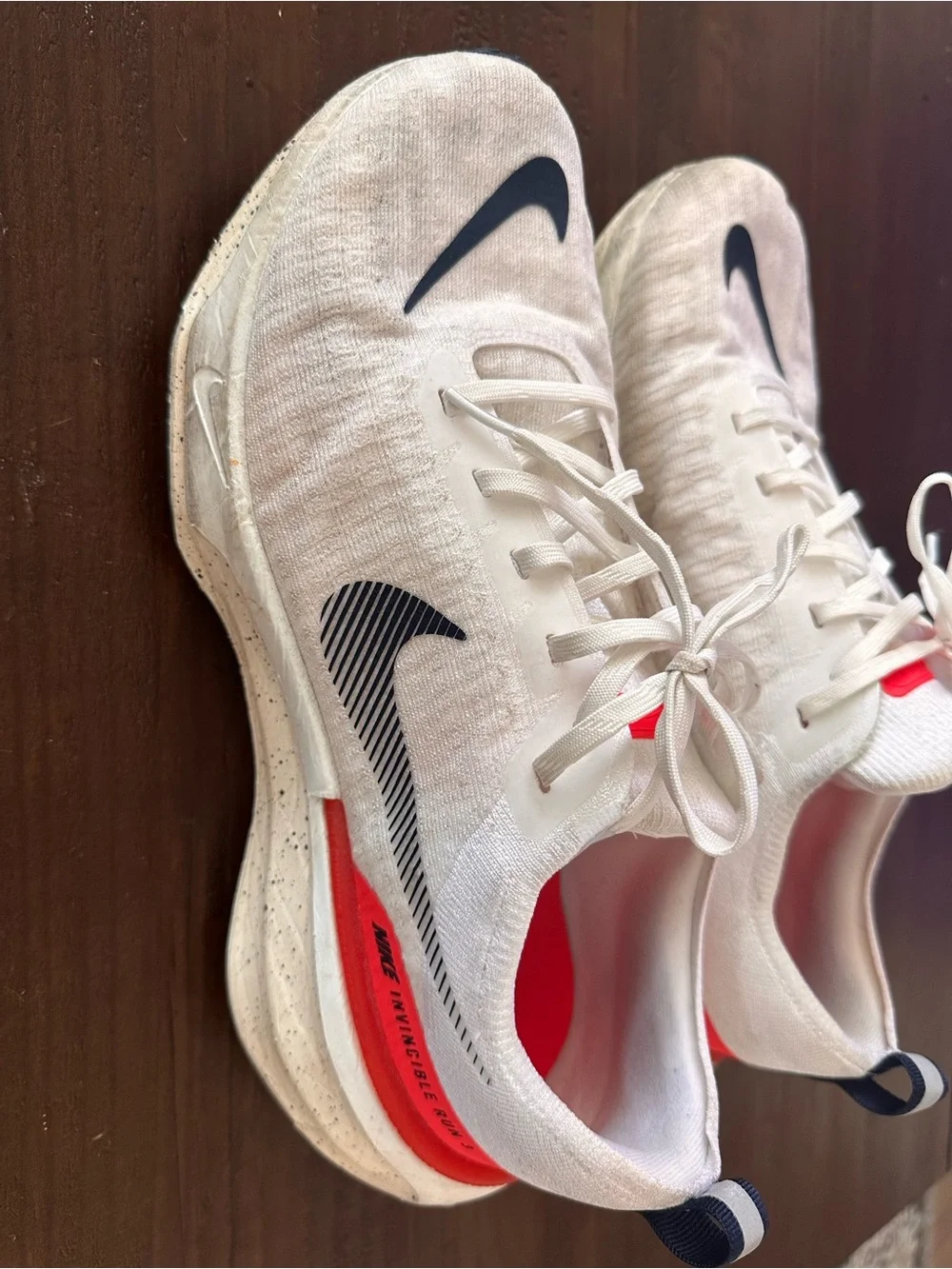 Nike Men’s Invincible 3 Navy/ Red Glow Size 12 - Picture 2 of 9